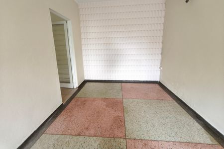 Casa à venda com 183m², 3 quartos e 2 vagasQuintal - Garagem