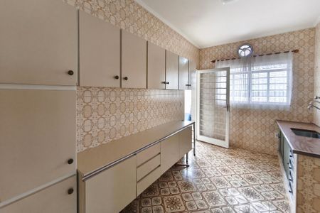 Casa à venda com 183m², 3 quartos e 2 vagasCozinha