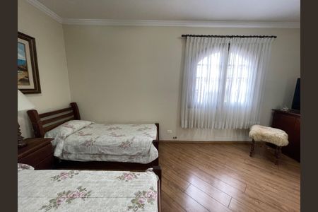 Casa à venda com 128m², 2 quartos e 3 vagas Casa à venda com 128m², 2 quartos e 3 vagasQuarto 2