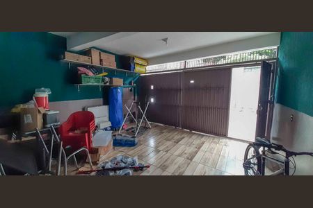 Casa à venda com 180m², 3 quartos e 2 vagas