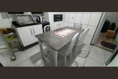 Casa à venda com 180m², 3 quartos e 2 vagas