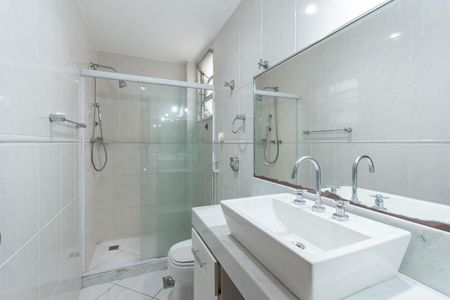 Apartamento à venda com 133m², 3 quartos e 2 vagasBanheiro Suíte 