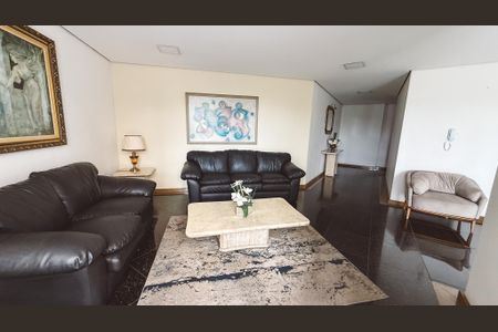 Apartamento para alugar com 72m², 3 quartos e 1 vagaHall social