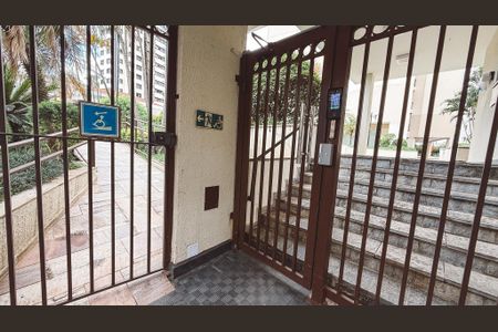 Apartamento para alugar com 72m², 3 quartos e 1 vagaFachada e portaria