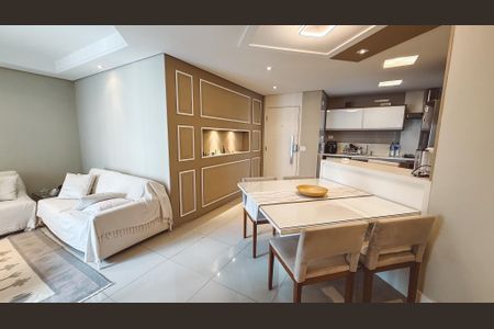 Apartamento para alugar com 72m², 3 quartos e 1 vagaSala