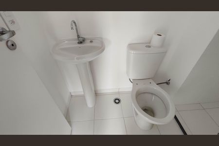 Apartamento para alugar com 33m², 2 quartos e sem vaga Apartamento para alugar com 33m², 2 quartos e sem vagaBanheiro