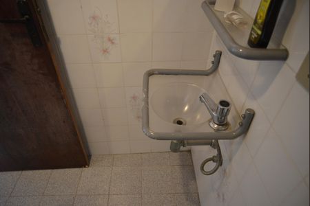 Casa à venda com 278m², 2 quartos e 4 vagasBanheiro da Suíte