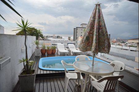 Casa à venda com 278m², 2 quartos e 4 vagasPiscina