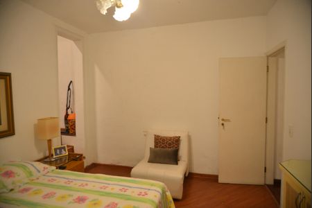 Casa à venda com 278m², 2 quartos e 4 vagasQuarto 2