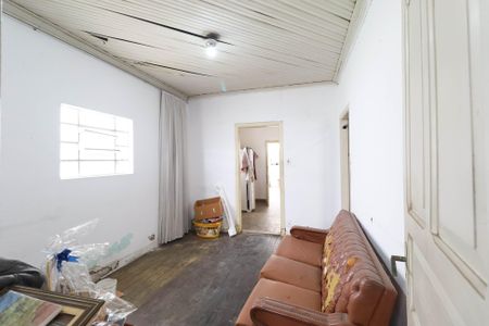 Casa à venda com 3 quartos, 250m² em Vila Nivi, São Paulo