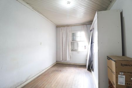 Casa à venda com 3 quartos, 250m² em Vila Nivi, São Paulo