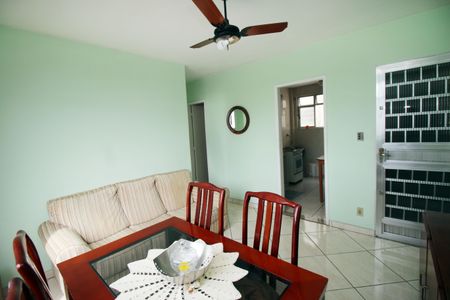 Sala de apartamento à venda com 2 quartos, 48m² em Olaria, Rio de Janeiro