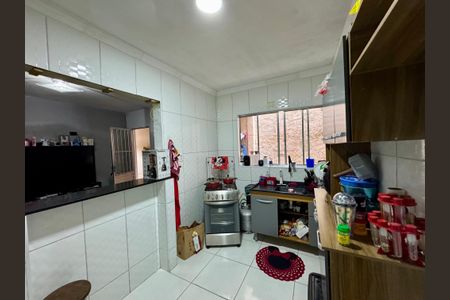 Casa à venda com 174m², 4 quartos e sem vaga Casa à venda com 174m², 4 quartos e sem vagaCozinha 2