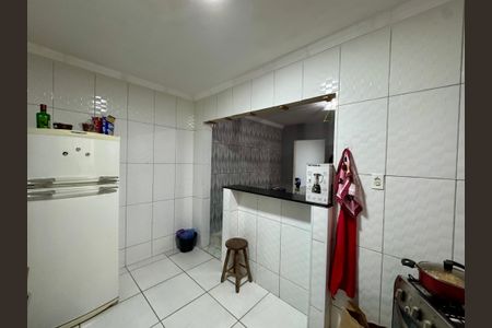 Casa à venda com 174m², 4 quartos e sem vaga Casa à venda com 174m², 4 quartos e sem vagaCozinha 2