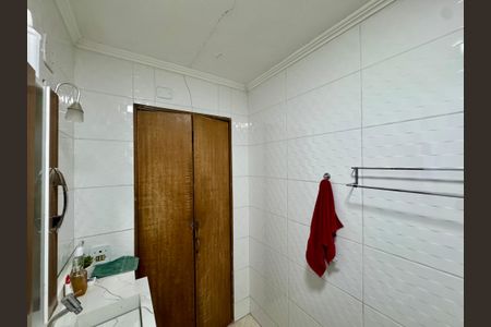 Casa à venda com 174m², 4 quartos e sem vaga Casa à venda com 174m², 4 quartos e sem vagaBanheiro 1