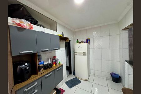 Casa à venda com 174m², 4 quartos e sem vaga Casa à venda com 174m², 4 quartos e sem vagaCozinha 2