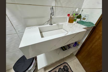 Casa à venda com 174m², 4 quartos e sem vaga Casa à venda com 174m², 4 quartos e sem vagaBanheiro 1