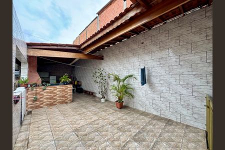 Casa à venda com 174m², 4 quartos e sem vaga Casa à venda com 174m², 4 quartos e sem vagaQuintal