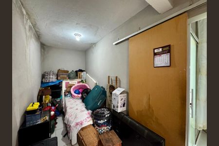 Casa à venda com 174m², 4 quartos e sem vaga Casa à venda com 174m², 4 quartos e sem vagaQuarto 4