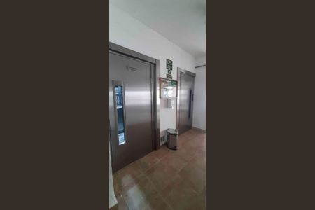 Apartamento à venda com 63m², 2 quartos e 1 vagaElevadores