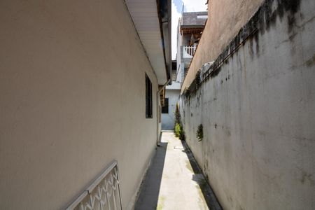 Casa à venda com 200m², 3 quartos e 1 vaga Casa à venda com 200m², 3 quartos e 1 vagacorredor vista frente para o fundo