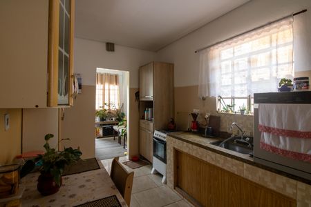 Casa à venda com 200m², 3 quartos e 1 vaga Casa à venda com 200m², 3 quartos e 1 vagaCozinha