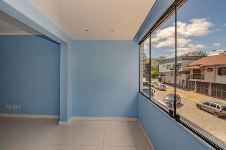 Sala de apartamento para alugar com 3 quartos, 124m² em Jardim Itu, Porto Alegre