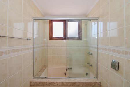 Apartamento à venda com 124m², 3 quartos e 2 vagasBanheiro da Suíte