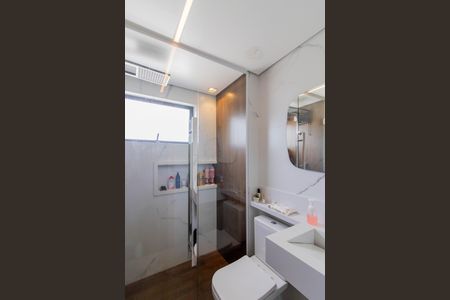 Apartamento à venda com 88m², 2 quartos e 1 vaga Apartamento à venda com 88m², 2 quartos e 1 vagaBanheiro