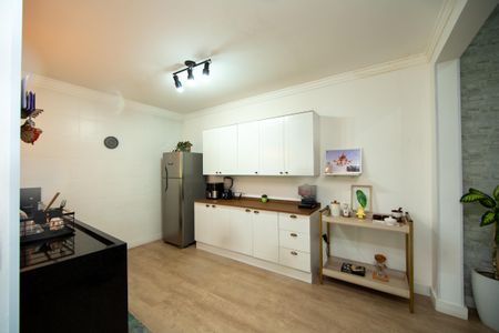 Cozinha de casa para alugar com 2 quartos, 85m² em Jardim dos Camargos, Barueri