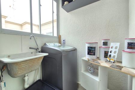 Apartamento à venda com 43m², 2 quartos e 1 vaga Apartamento à venda com 43m², 2 quartos e 1 vagaÁrea de Serviço