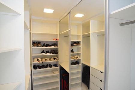 Apartamento para alugar com 190m², 3 quartos e 2 vagasCloset