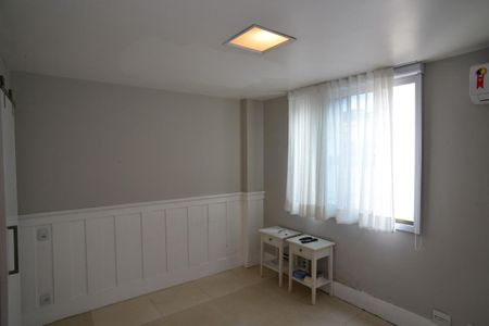 Apartamento para alugar com 190m², 3 quartos e 2 vagasSuíte