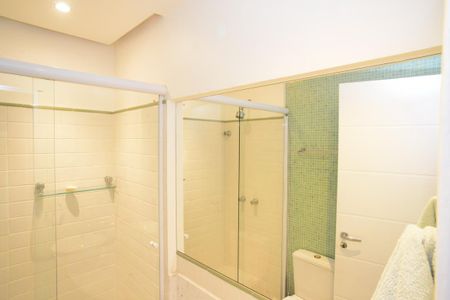 Apartamento para alugar com 190m², 3 quartos e 2 vagasBanheiro Social 1