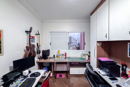 Apartamento à venda com 165m², 4 quartos e 3 vagas Apartamento à venda com 165m², 4 quartos e 3 vagasEscritório