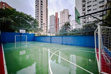 Apartamento à venda com 165m², 4 quartos e 3 vagas Apartamento à venda com 165m², 4 quartos e 3 vagasQuadra Esportiva