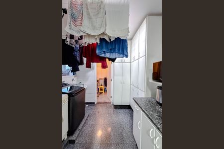 Apartamento à venda com 165m², 4 quartos e 3 vagas Apartamento à venda com 165m², 4 quartos e 3 vagasÁrea de Serviço