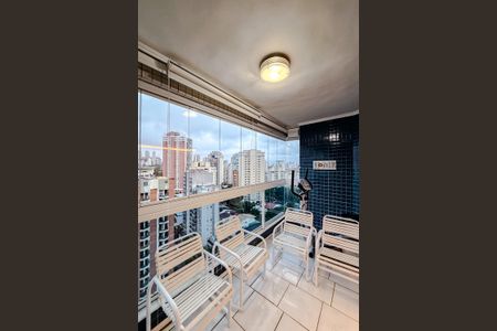 Apartamento à venda com 165m², 4 quartos e 3 vagas Apartamento à venda com 165m², 4 quartos e 3 vagasVaranda da Sala