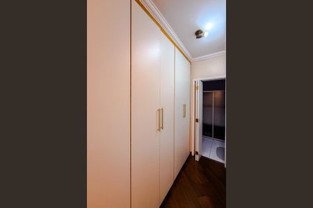 Apartamento à venda com 165m², 4 quartos e 3 vagas Apartamento à venda com 165m², 4 quartos e 3 vagasQuarto 3 - Suíte