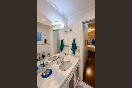 Apartamento à venda com 165m², 4 quartos e 3 vagas Apartamento à venda com 165m², 4 quartos e 3 vagasBanheiro da Suíte