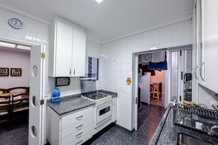 Apartamento à venda com 165m², 4 quartos e 3 vagas Apartamento à venda com 165m², 4 quartos e 3 vagasCozinha