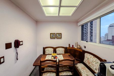 Apartamento à venda com 165m², 4 quartos e 3 vagas Apartamento à venda com 165m², 4 quartos e 3 vagasCopa