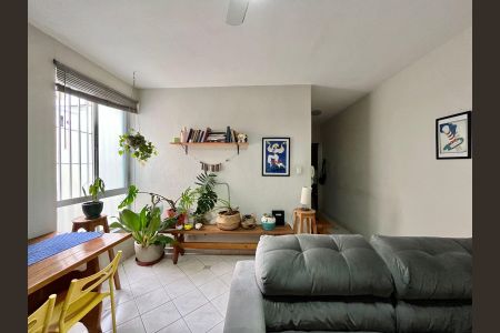 Apartamento à venda com 84m², 2 quartos e sem vagaSala