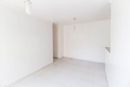 Sala  de apartamento à venda com 2 quartos, 72m² em Jardim Tupanci, Barueri