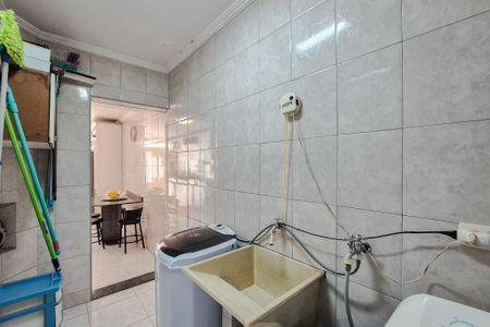 Casa à venda com 192m², 3 quartos e 2 vagasÁrea de Serviço