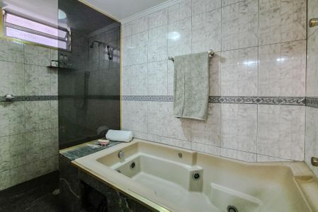 Casa à venda com 192m², 3 quartos e 2 vagasBanheiro da Suíte