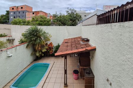 Casa à venda com 192m², 3 quartos e 2 vagasQuarto 2 - vista