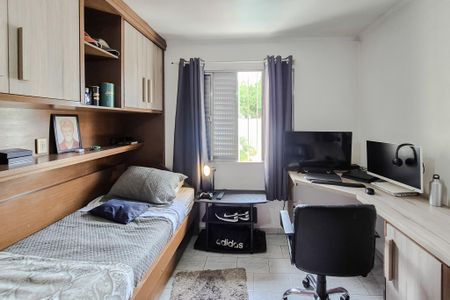 Casa à venda com 192m², 3 quartos e 2 vagasQuarto 1