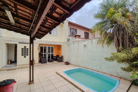 Casa à venda com 192m², 3 quartos e 2 vagasQuintal