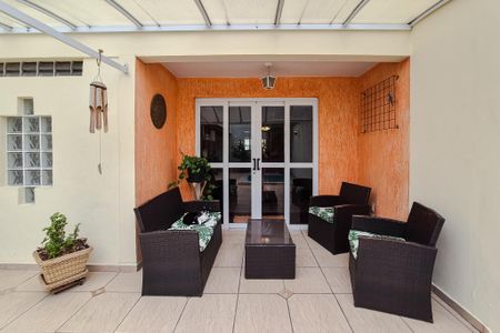 Casa à venda com 192m², 3 quartos e 2 vagasQuintal